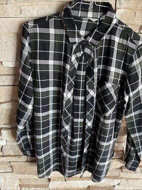 Women’sBlack and Olive Plaid Shirt